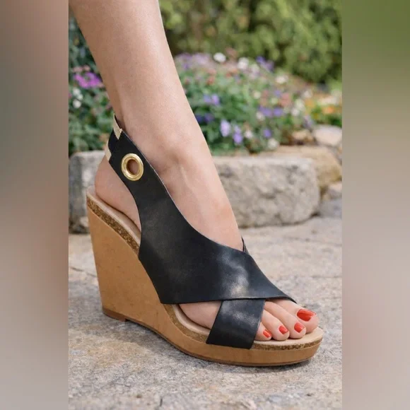 Splendid Leather Wedge Sandals (Size 8, Mint Condition) - Picture 1 of 2